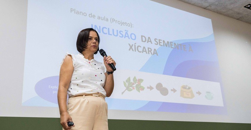 1° lugar - “Inclusão da semente à xícara”